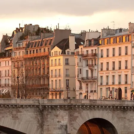 Apartment Mini Loft In Notre Dame District, Ile Saint-louis, *