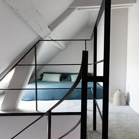 Mini Loft In Notre Dame District, Ile Saint-louis, Lejlighed